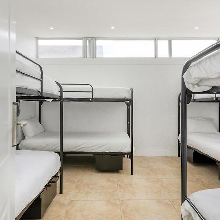 קייפטאון Inn & Out Express Sea Point מראה חיצוני תמונה