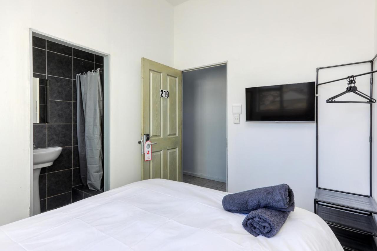 קייפטאון Inn & Out Express Sea Point מראה חיצוני תמונה