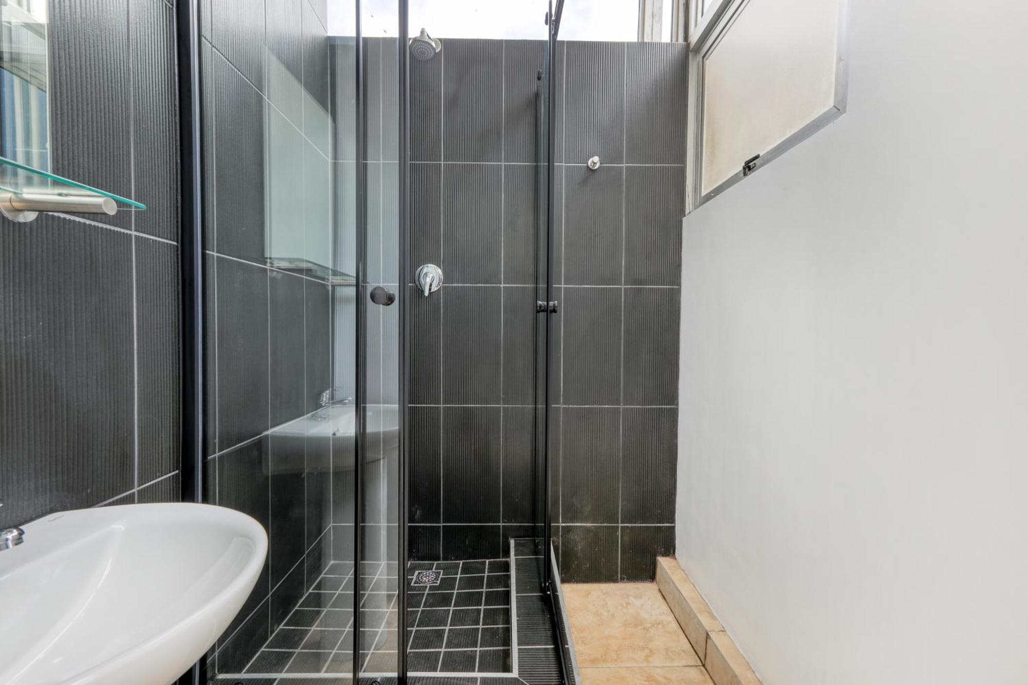 קייפטאון Inn & Out Express Sea Point מראה חיצוני תמונה